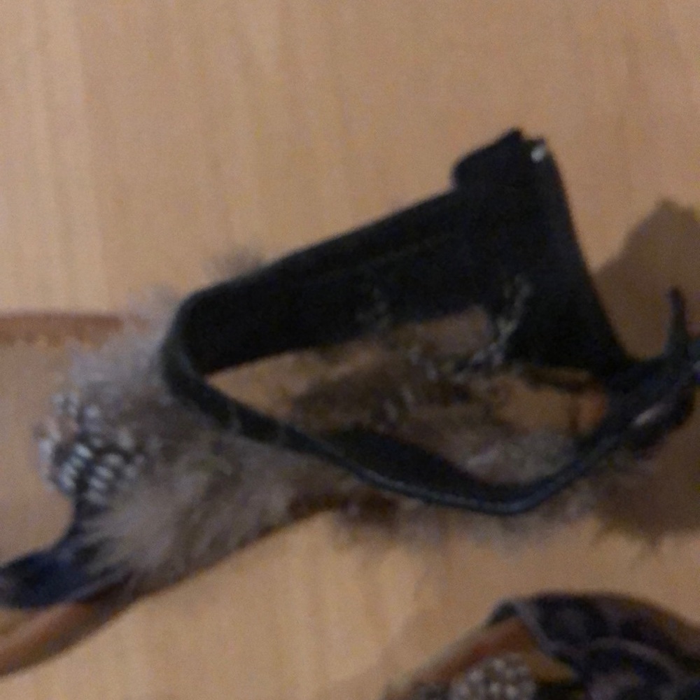 Fun feather Sandals - Picture 4 of 5